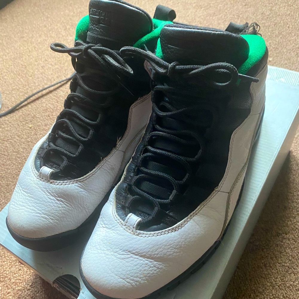Jordan Retro 10 “Seattle”
